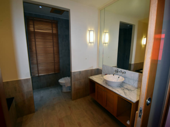 Luxury Condominium for sale north Hua Hin / Cha Am